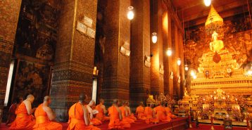 Sanskrit mantra – Lokah Samastah Sukhino Bhavantu ”universell önskan om lycka och frihet för alla varelser i världen”